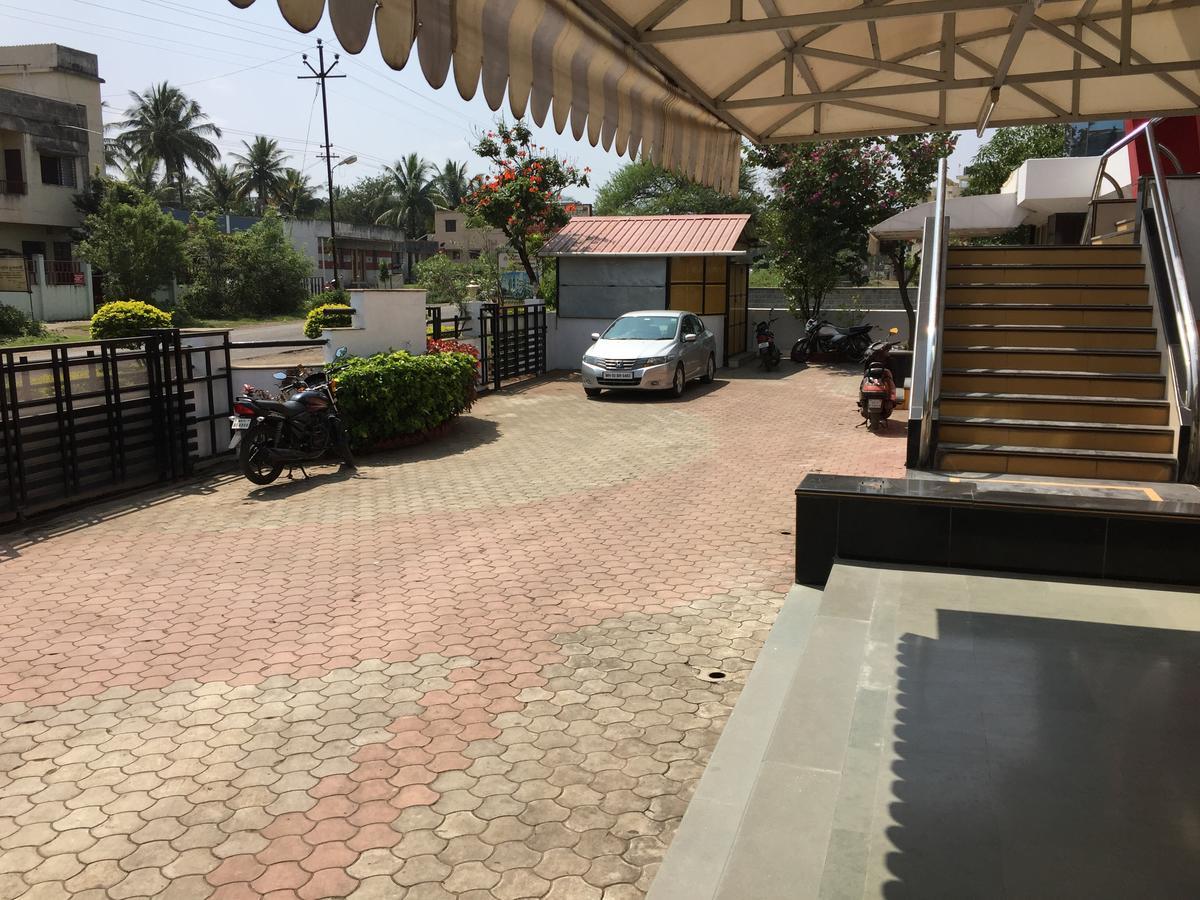 Sarang Lodging&Boarding Villa Satara Luaran gambar