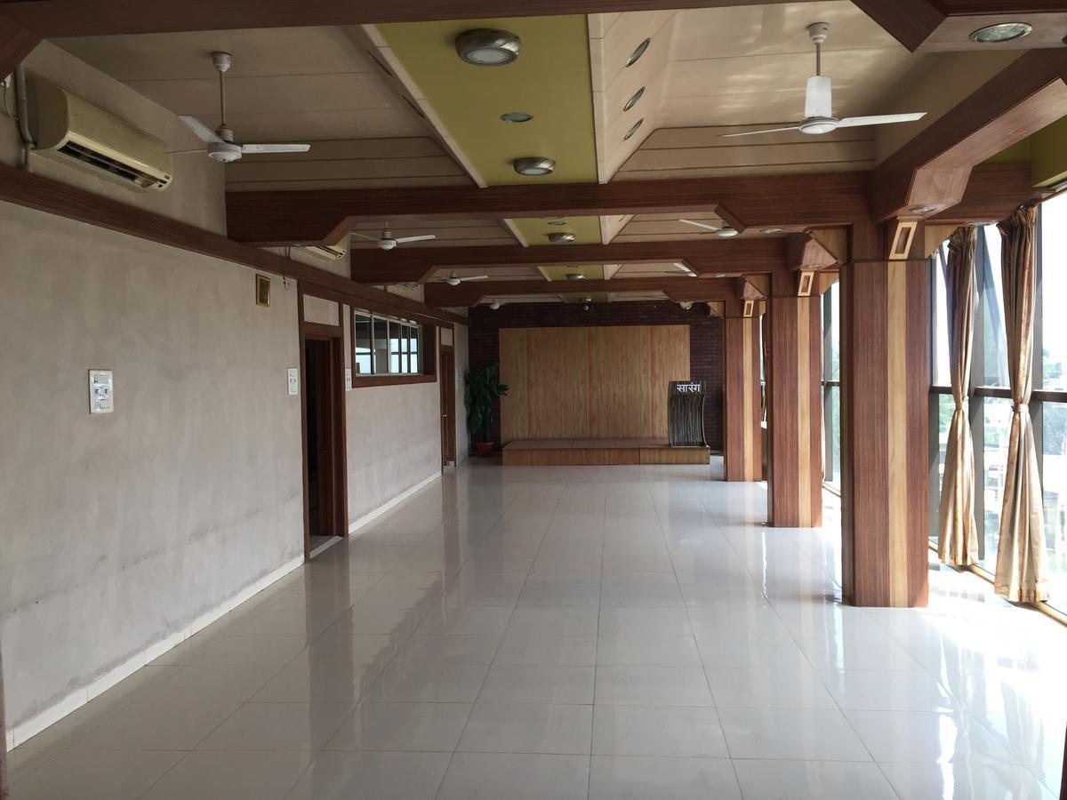 Sarang Lodging&Boarding Villa Satara Luaran gambar